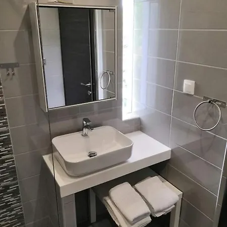 Apartament George 1 *